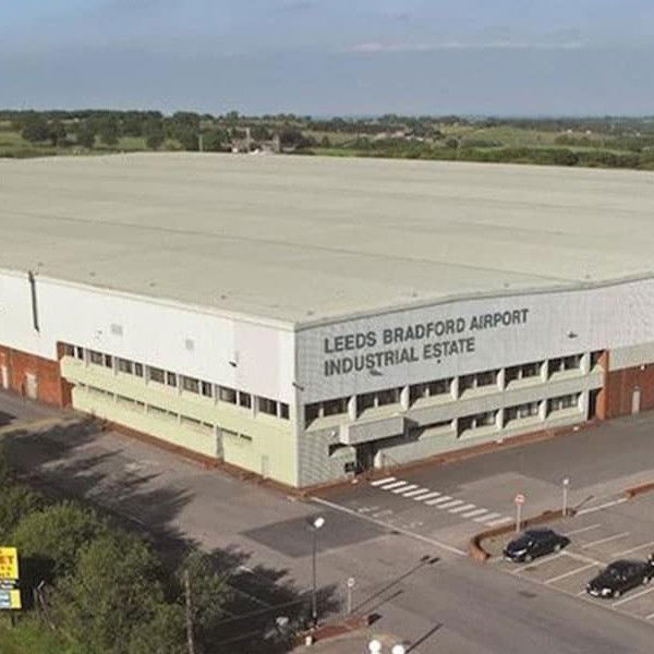 leeds bradford airport 800x600 uai